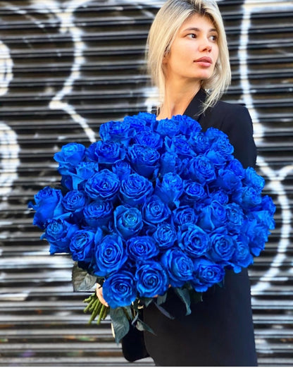 BOUQUET OF DIAMOND BLUE ROSES by MF