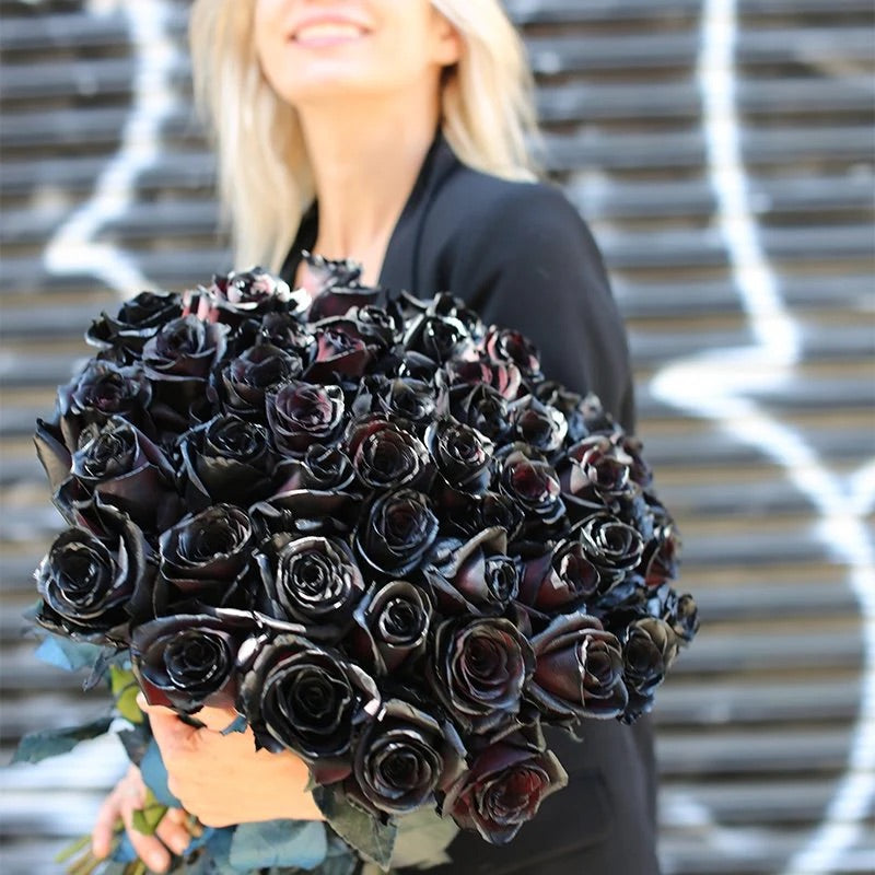 BLACK ROSES BOUQUET