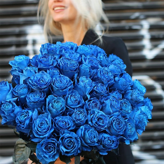 BOUQUET OF DIAMOND BLUE ROSES by MF